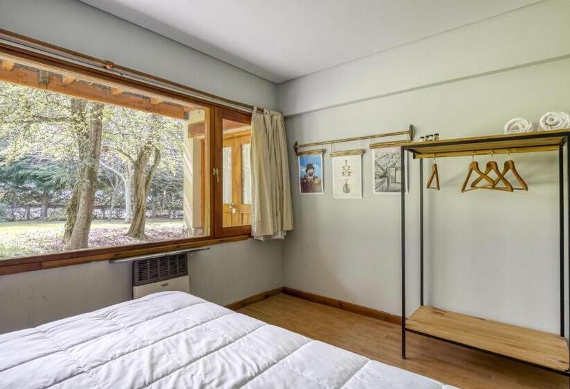 اتاق پایه با سرویس بهداشتی مشترک, Socialtel Bariloche   Formerly Selina Bariloche