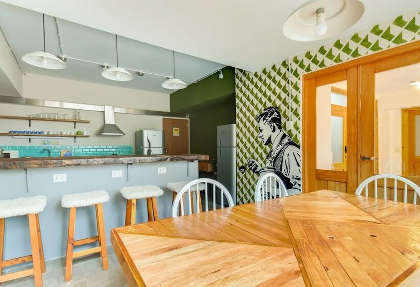 اتاق لوکس, Socialtel Bariloche   Formerly Selina Bariloche