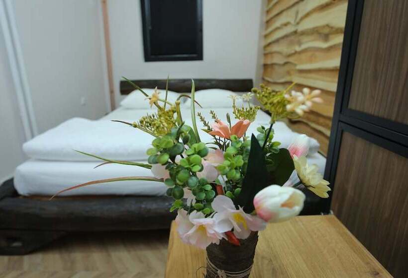 اتاق استاندارد با سرویس بهداشتی مشترک, Casa De La Montaña Adults Only Hostel