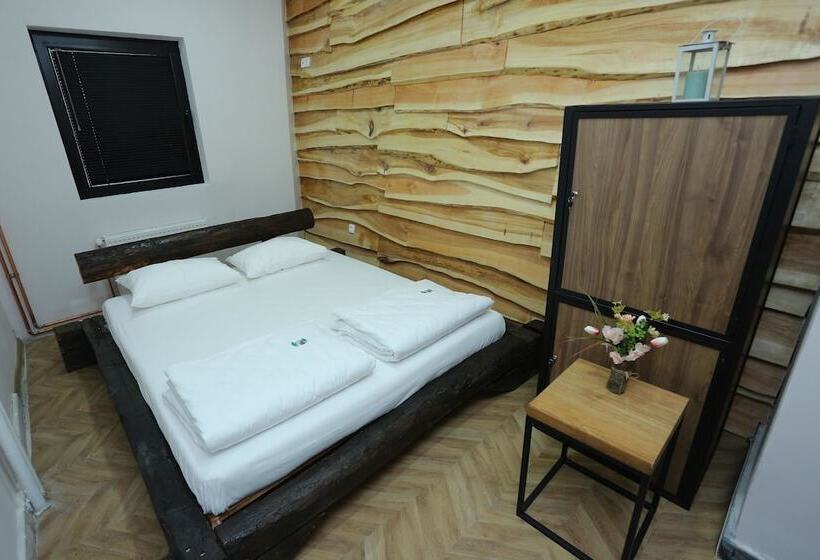 اتاق استاندارد با سرویس بهداشتی مشترک, Casa De La Montaña Adults Only Hostel