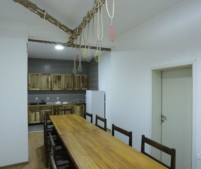 اتاق استاندارد با سرویس بهداشتی مشترک, Casa De La Montaña   Adults Only   Hostel