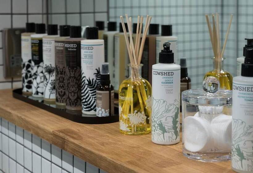 إستوديو سوبيريور, Hiding Space   Trim Street Apartments