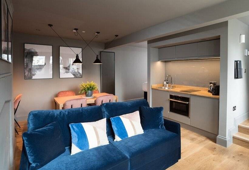 إستوديو سوبيريور, Hiding Space   Trim Street Apartments