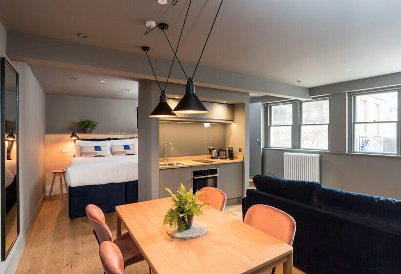 إستوديو سوبيريور, Hiding Space   Trim Street Apartments