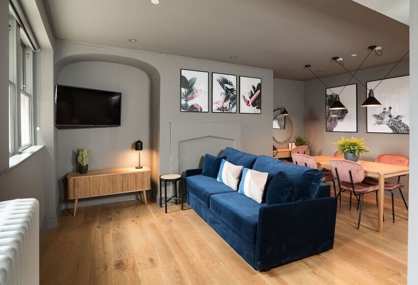 إستوديو سوبيريور, Hiding Space   Trim Street Apartments