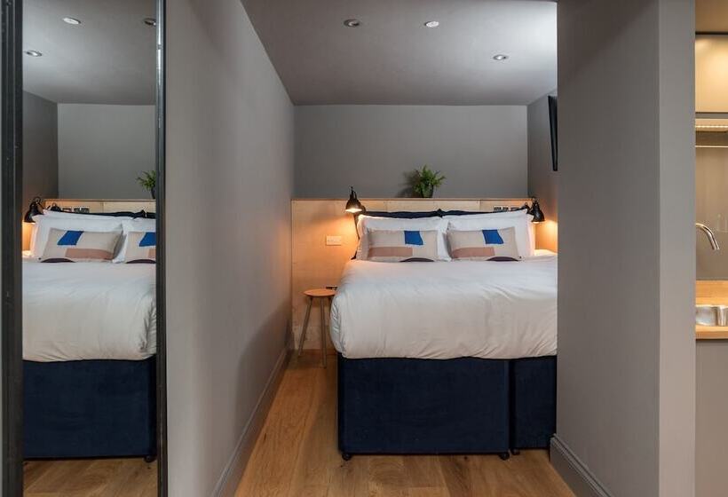 إستوديو سوبيريور, Hiding Space   Trim Street Apartments