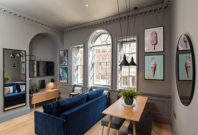 إستوديو سوبيريور, Hiding Space   Trim Street Apartments