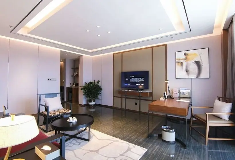 سوییت اجرایی, Grand Skylight Int  Hotel Pingshan