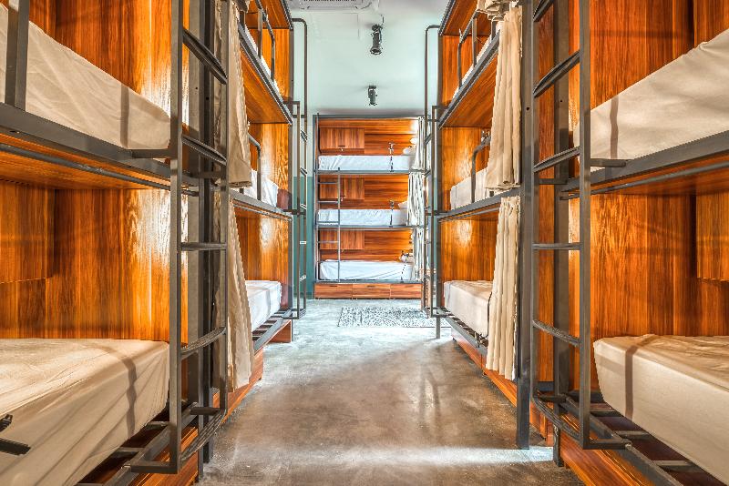 سرير فى غرفة مشتركه, Selina Madalena Sao Paulo