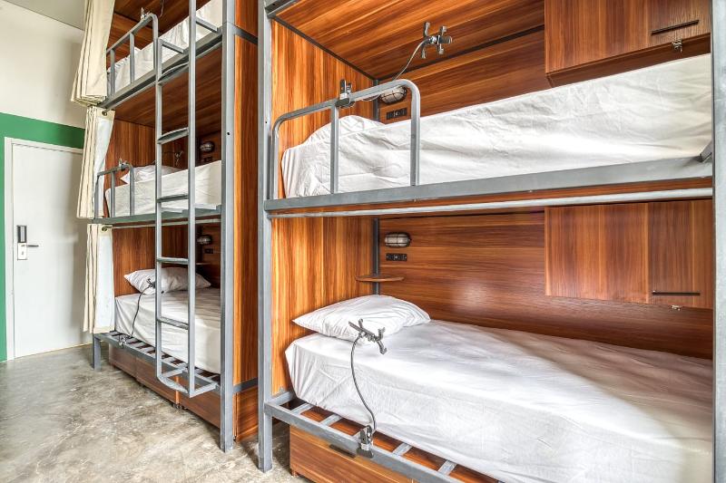 سرير فى غرفة مشتركه, Selina Madalena Sao Paulo