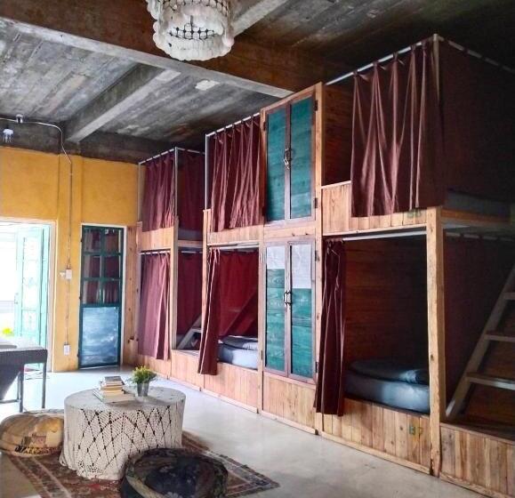 Cama em Quarto Compartilhado, Time Sabai 32