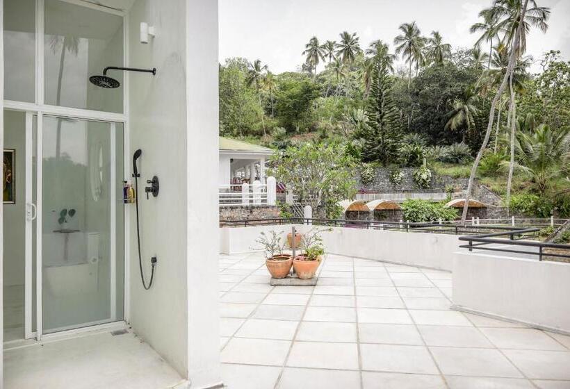 Номер Deluxe с Балконом, The Flame Tree Estate &