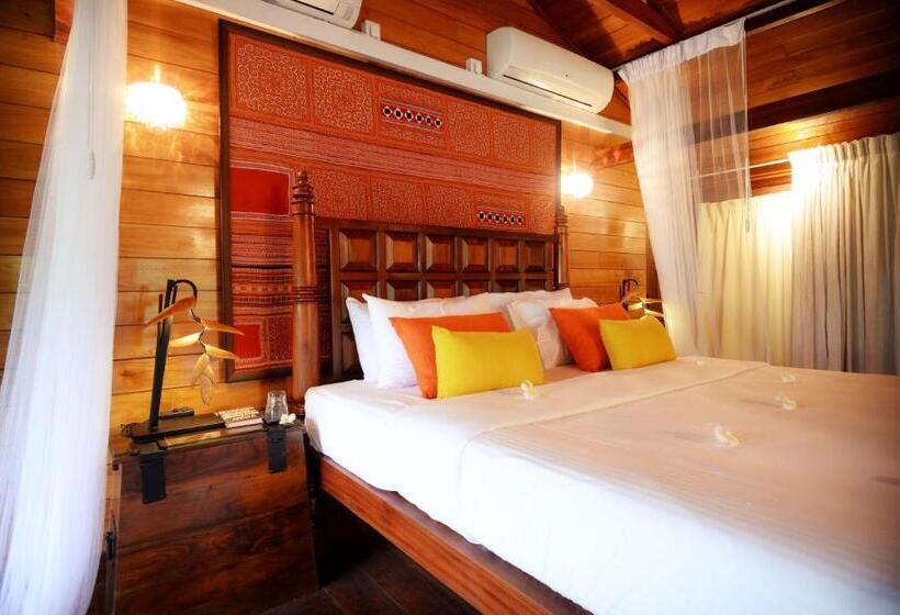 Номер Deluxe, The Flame Tree Estate &