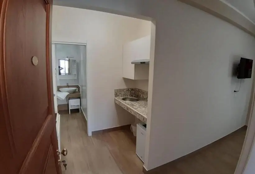 Perhehuone, Guest Room Nesea