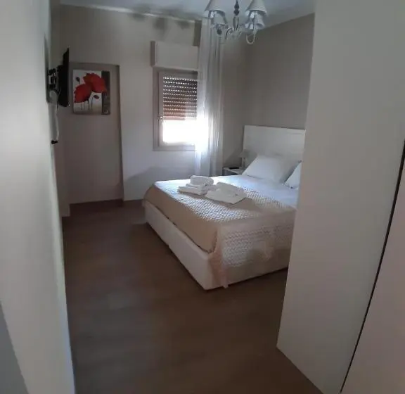 Perhehuone, Guest Room Nesea