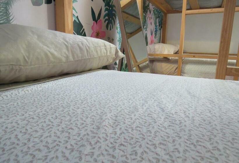 スタンダード４人部屋, Hoja Santa Posada