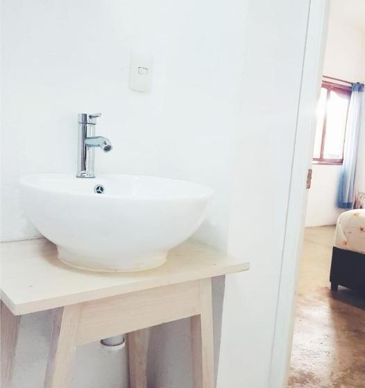 キングサイズベッドのスタンダードルーム, Hoja Santa Posada