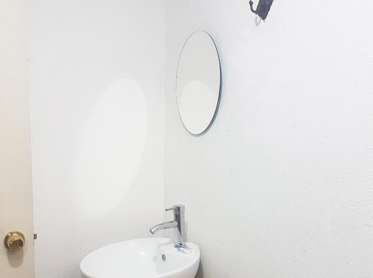 スタンダードルーム, Hoja Santa Posada