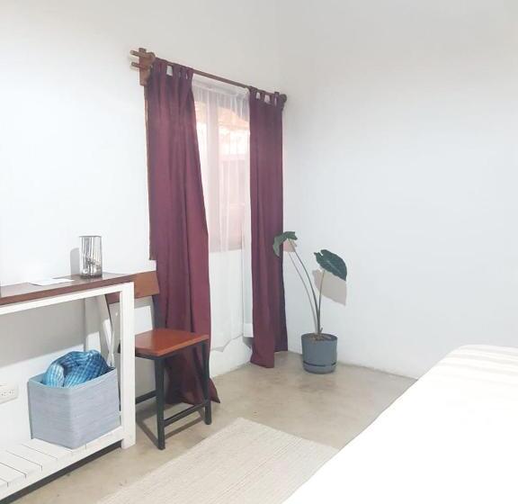 キングサイズベッドのスタンダードルーム, Hoja Santa Posada