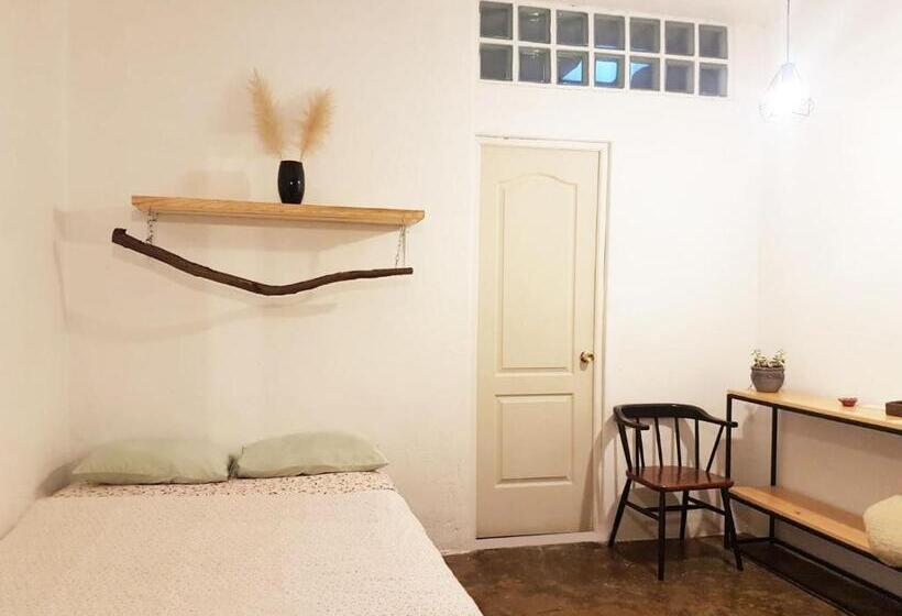 デラックスルーム, Hoja Santa Posada