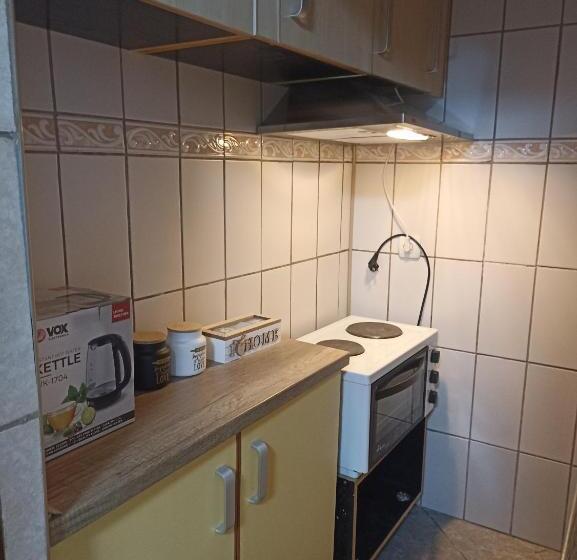 سوییت جونیور لوکس, Mini Garsonjera