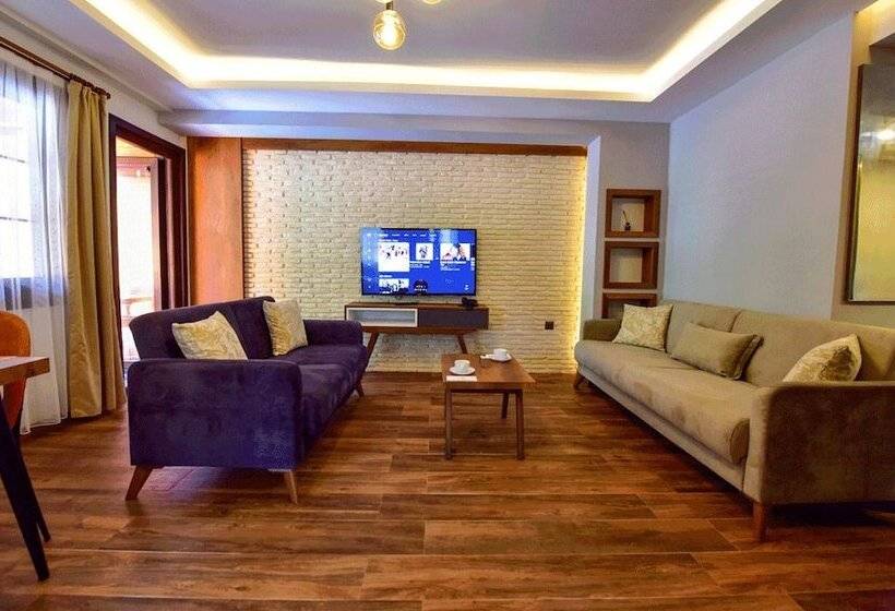 Superior suite with river view, Vadi̇ Uzungöl