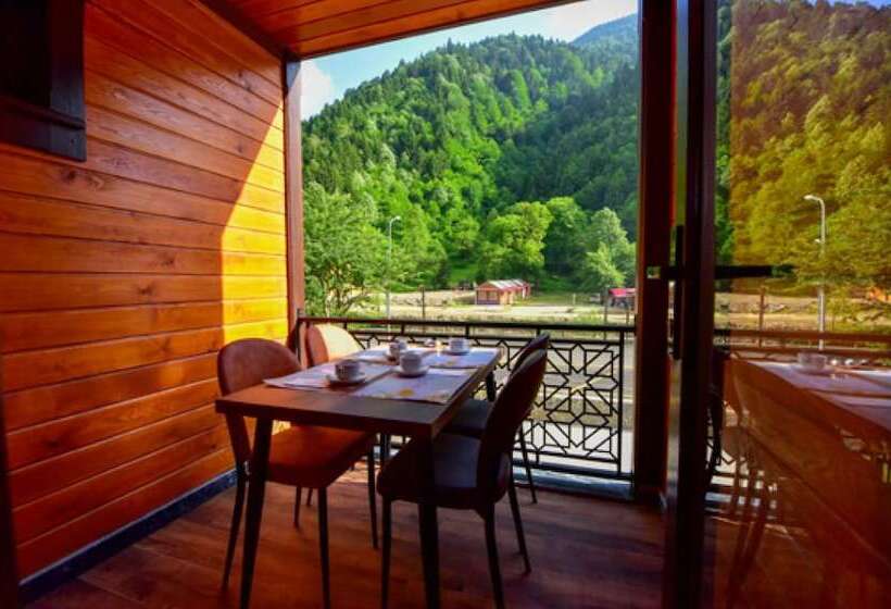 带河湖景观的套房, Vadi̇ Uzungöl