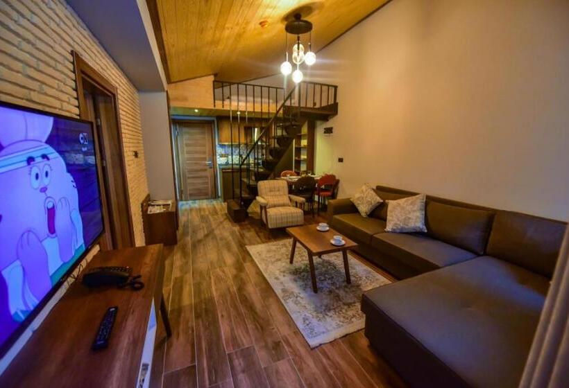 מיטת קינג בסוויטה, Vadi̇ Uzungöl