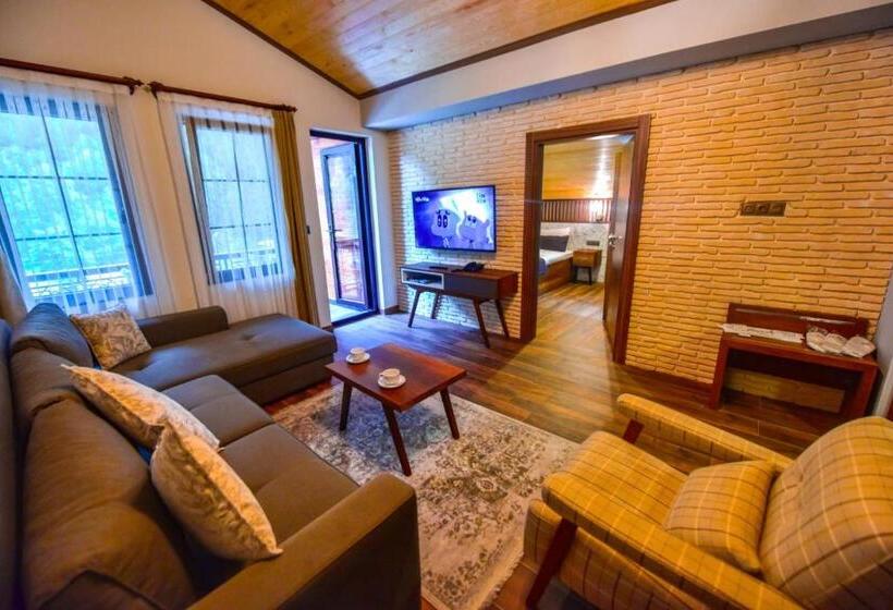 סוויטה, Vadi̇ Uzungöl