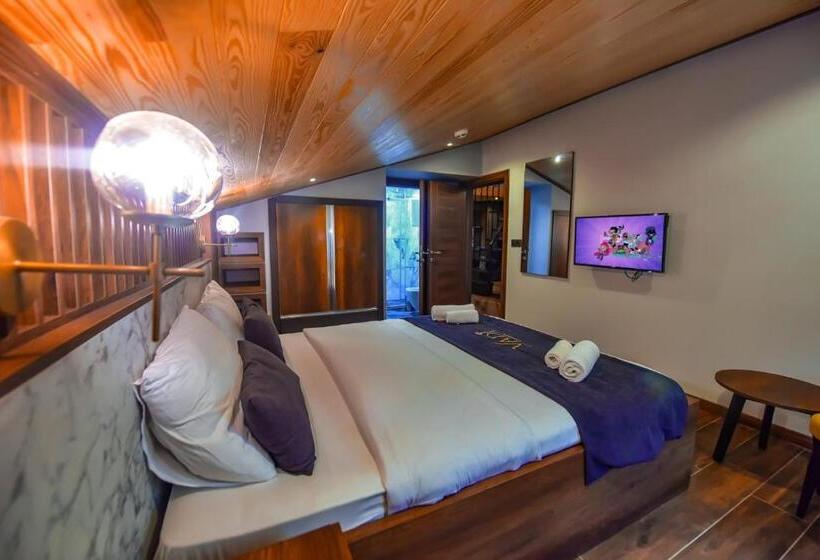 סוויטה, Vadi̇ Uzungöl