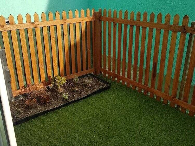 חדר סטנדרט, The Mountains