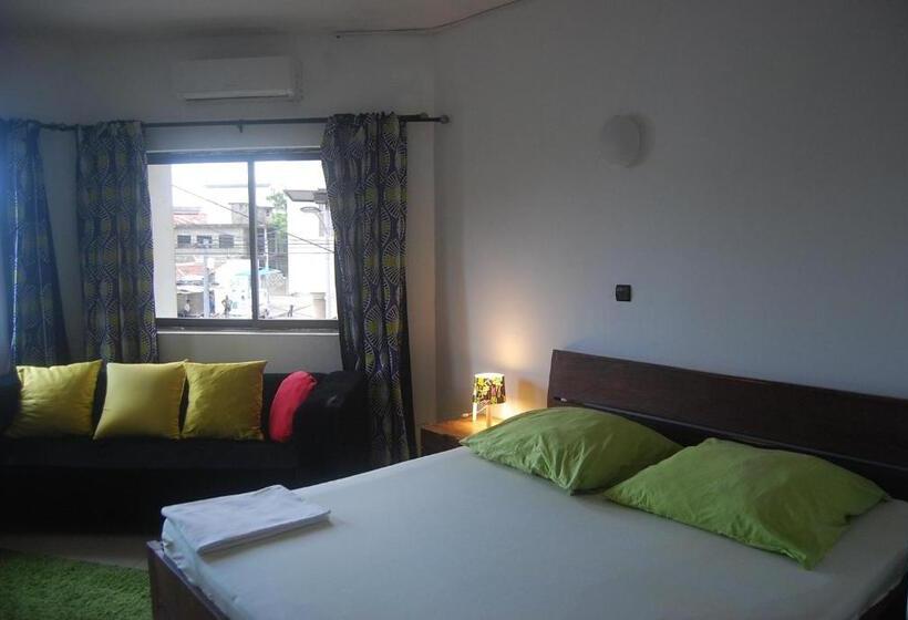 اتاق لوکس, Karls Guesthouse