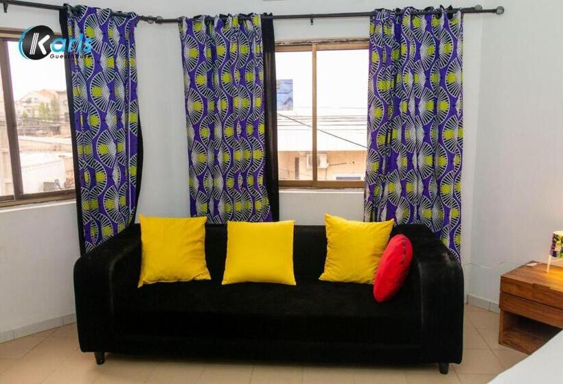 اتاق لوکس, Karls Guesthouse