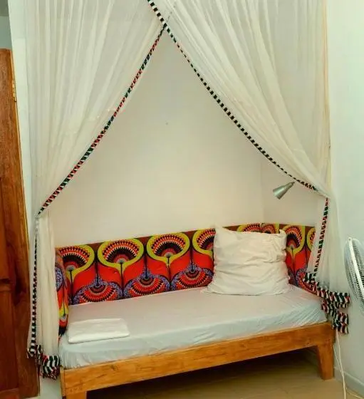 اتاق استاندارد یک نفره, Karls Guesthouse