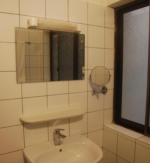 اتاق استاندارد با بالکن, Karls Guesthouse