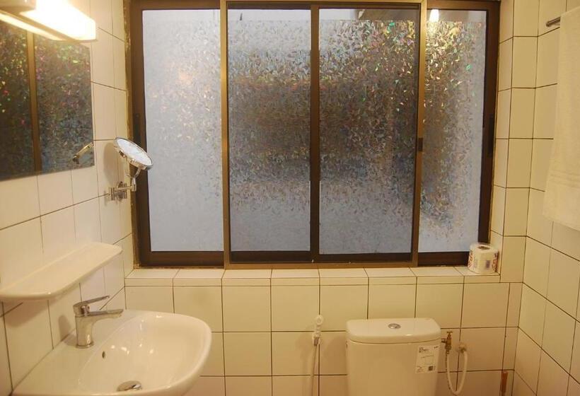 اتاق استاندارد با بالکن, Karls Guesthouse