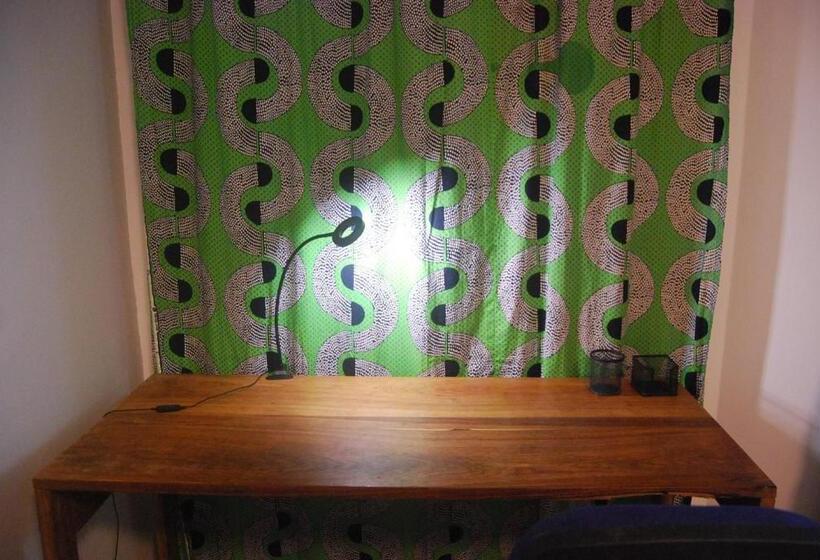 اتاق استاندارد با بالکن, Karls Guesthouse