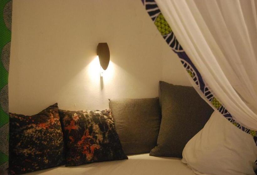 اتاق استاندارد با بالکن, Karls Guesthouse