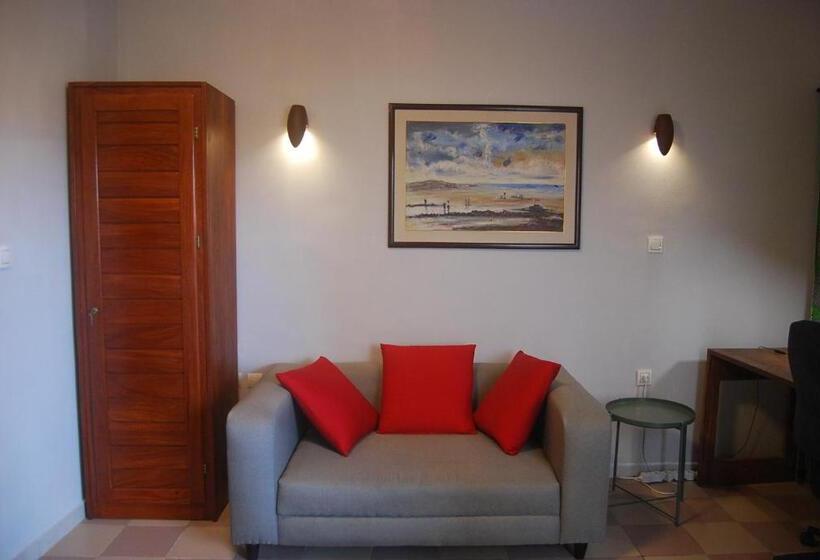 اتاق استاندارد با بالکن, Karls Guesthouse