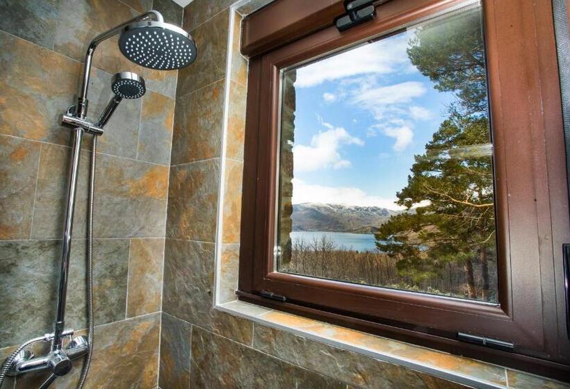 اتاق استاندارد با چشم‌انداز دریاچه, Villa Lucerna Sports & Hotel Resort