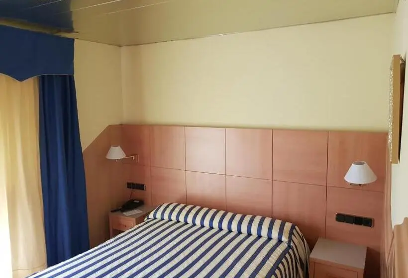 Chambre Deluxe, Hostal Milenium