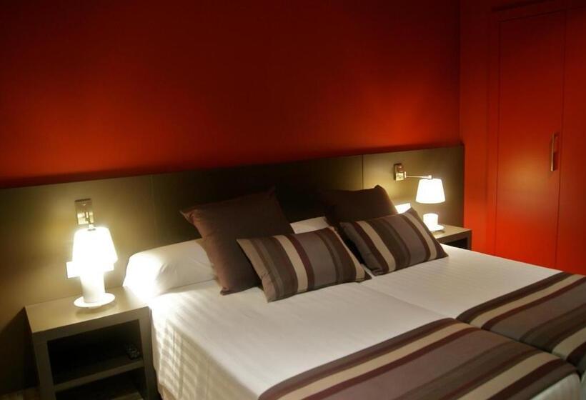 스탠다드 트리플 룸, Restaurante Y Alojamiento Can Mach