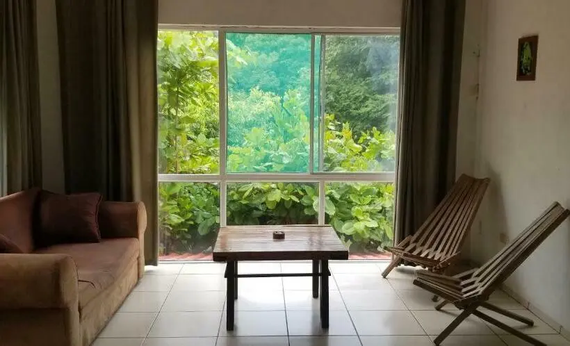 اتاق استاندارد با سرویس بهداشتی مشترک, Hostal El Balsamo