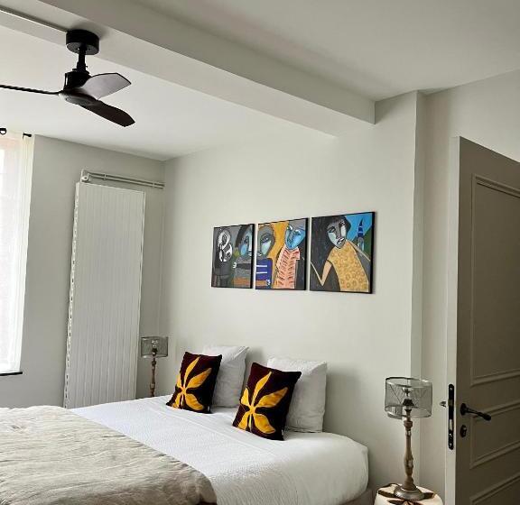 غرفة قياسية, La Cour Carree   Chambres D Hôtes