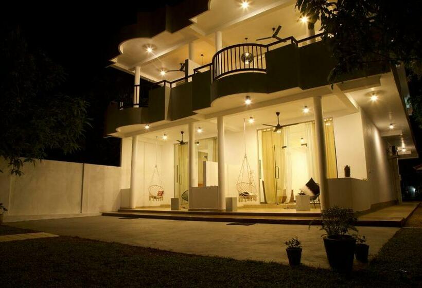 발코니 디럭스 룸, Villa Layanga Riverside Guestrooms