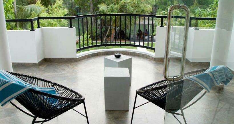 발코니 디럭스 룸, Villa Layanga Riverside Guestrooms