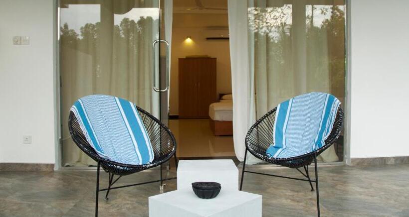 발코니 디럭스 룸, Villa Layanga Riverside Guestrooms