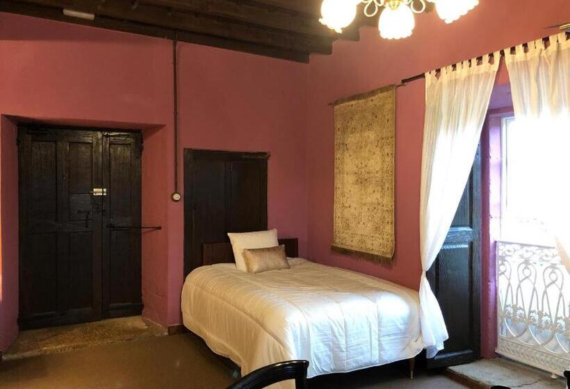 주니어 스위트, Pazo De Laia