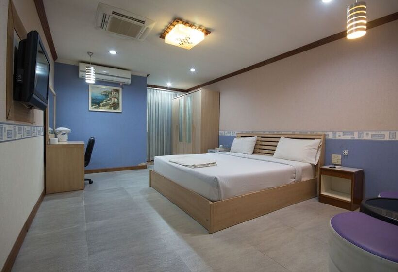 스탠다드 룸, Khon Kaen Ruenrom