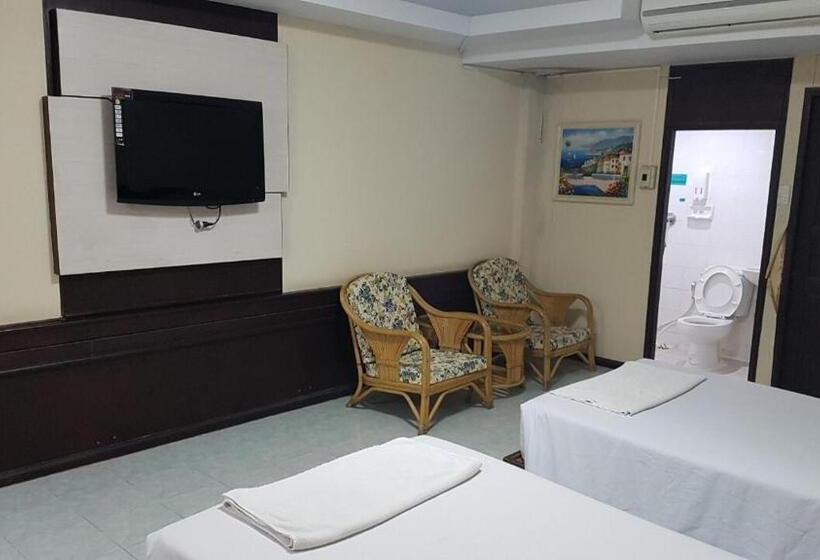 이코노미 룸, Khon Kaen Ruenrom